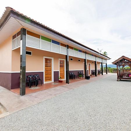 D’ Village Cottage Pantai Cenang  Exteriör bild